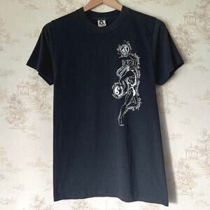 Vintage 80s Jeet Kune Do T-Shirt | Faded Martial Arts Graphic | S/M (16.75x27”)